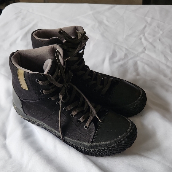 Hybrid Green Label Black High-Top Sneakers with Tan Accent - Picture 1 of 6